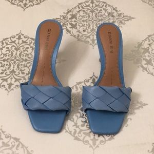 **OBO** Light blue low heels